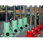 冶金設(shè)備用升降機